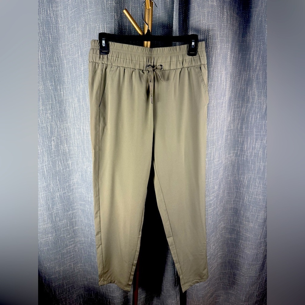 Kyodan Pull On Elastic Waist Light green pants size Small. Buttery soft!! EUC!!